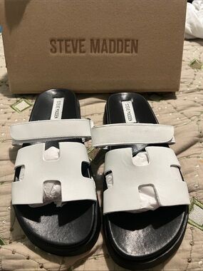Steve Madden White and Black Leather Cutout Slide Sandals size 8 NIB
